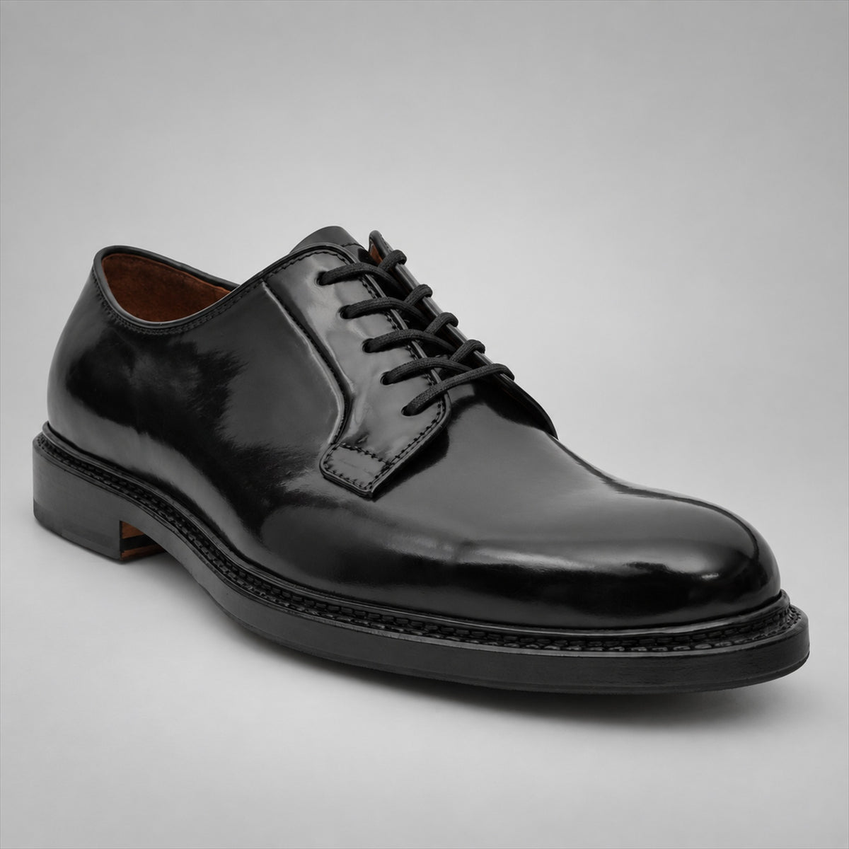 PASCH 267110B Black shell cordovan footwear, angle view