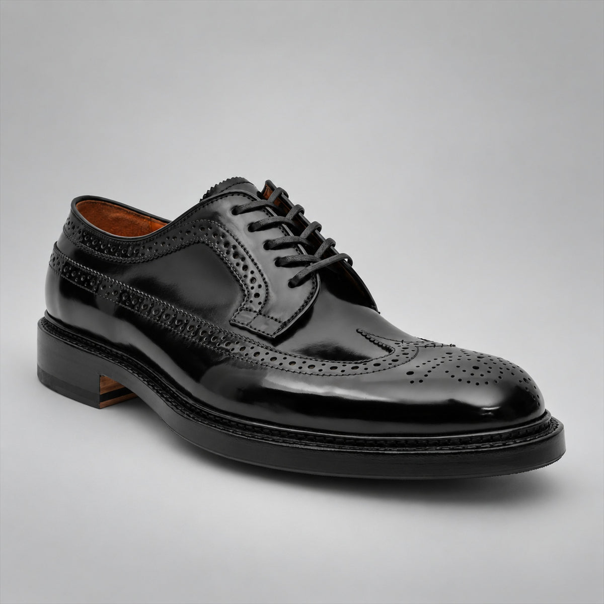 PASCH 267117B Black shell cordovan footwear, angle view