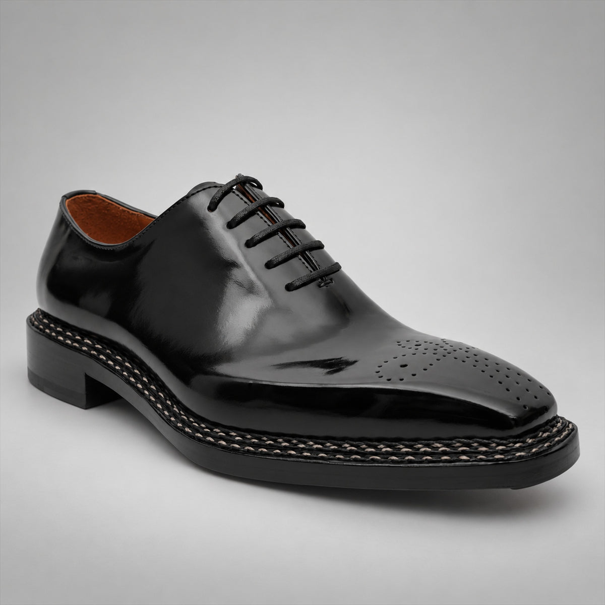 PASCH 267118B Black shell cordovan footwear, angle view