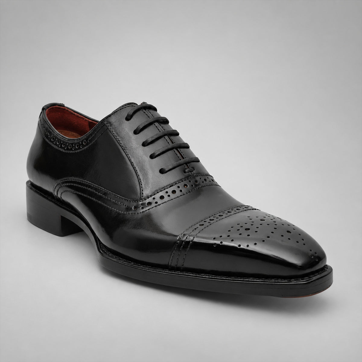 PASCH 267119B Black shell cordovan footwear, angle view