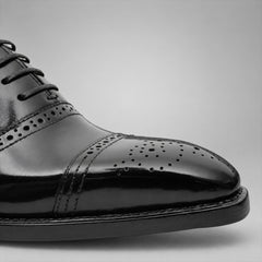 PASCH 267119B Black shell cordovan footwear, toe detail view