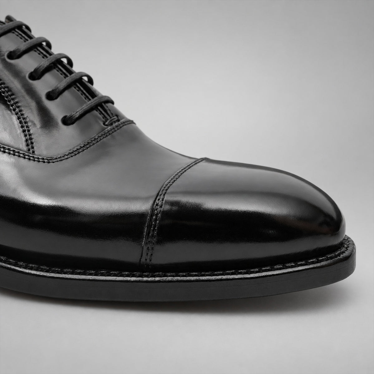 PASCH 267122B Black shell cordovan footwear, toe detail view