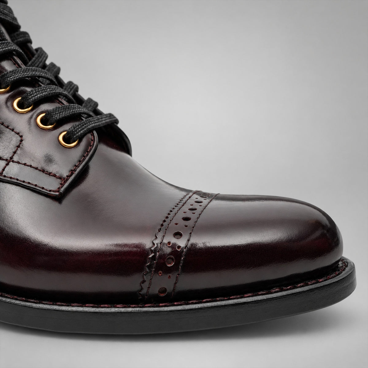 PASCH 267126B Dark Brown shell cordovan cap-toe boots, toe-detail view