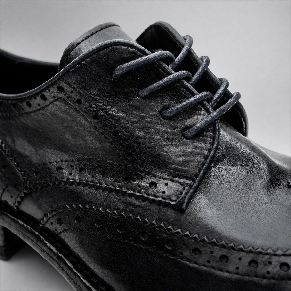 PASCH Ashford Wingtip Derby in Blue Water-Washed Leather