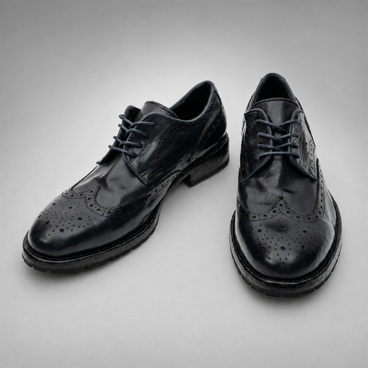 PASCH Ashford Wingtip Derby in Blue Water-Washed Leather