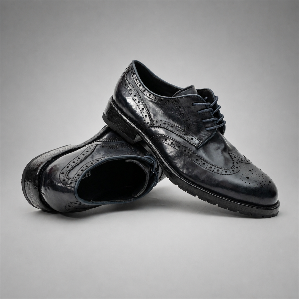 PASCH Ashford Wingtip Derby in Blue Water-Washed Leather