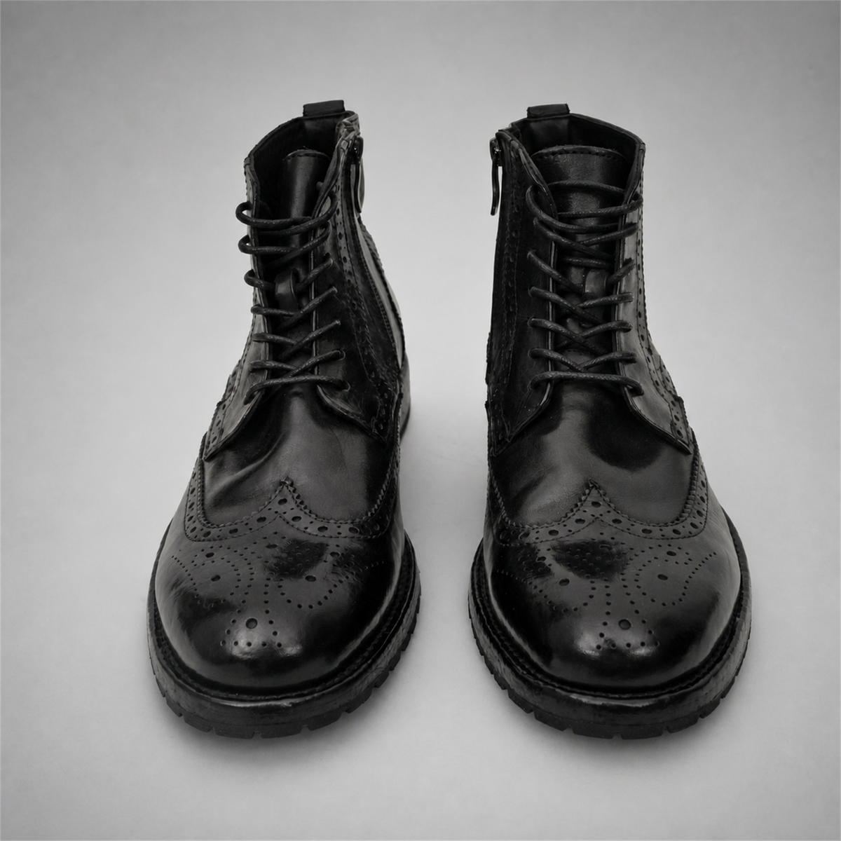 PASCH Alder wingtip boot in black water-washed leather