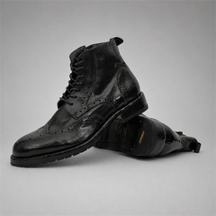 PASCH Alder wingtip boot in black water-washed leather