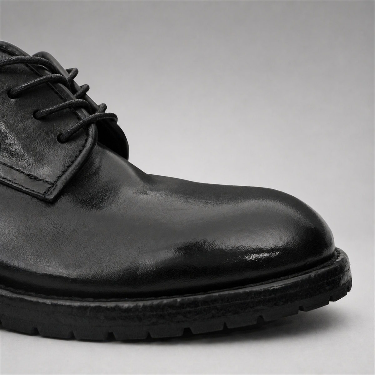 PASCH Harcourt Plain-Toe Derby in Black Water-Washed Leather