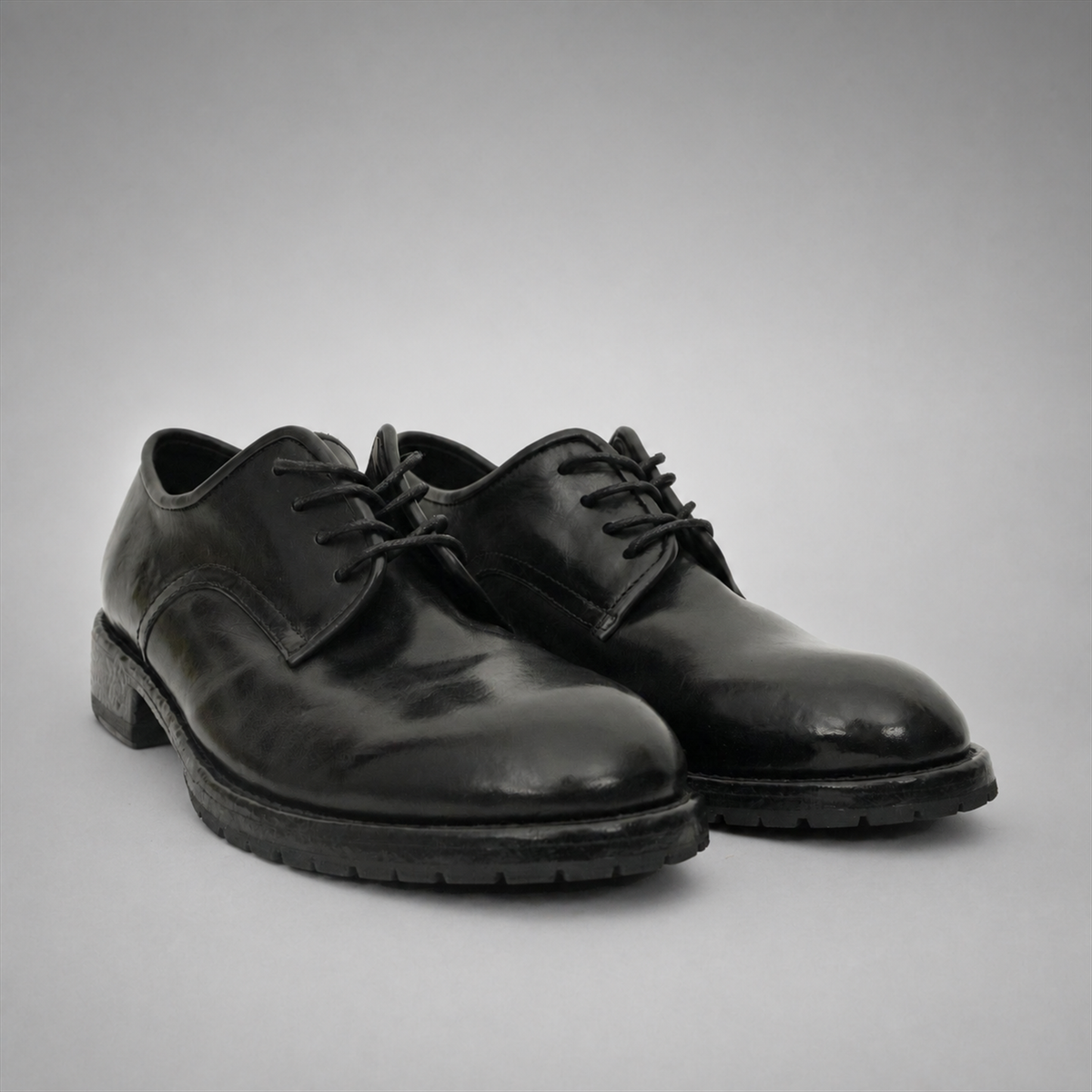 PASCH Harcourt Plain-Toe Derby in Black Water-Washed Leather
