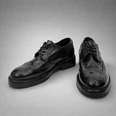 PASCH Kingsley Wingtip Derby in Black Water-Washed Leather