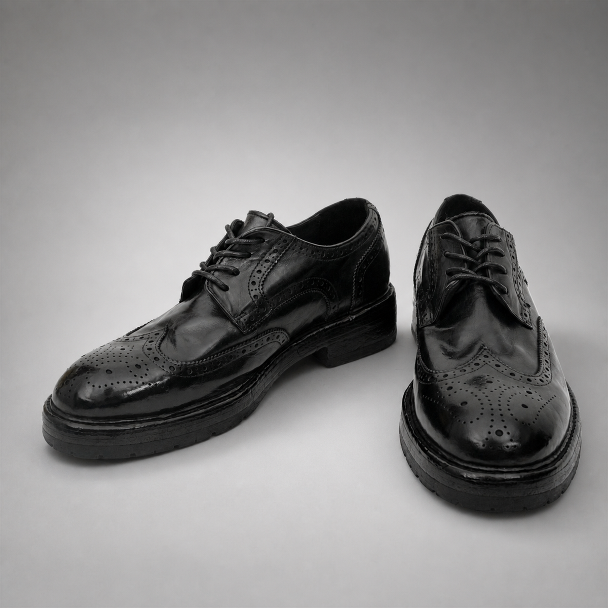 PASCH Kingsley Wingtip Derby in Black Water-Washed Leather