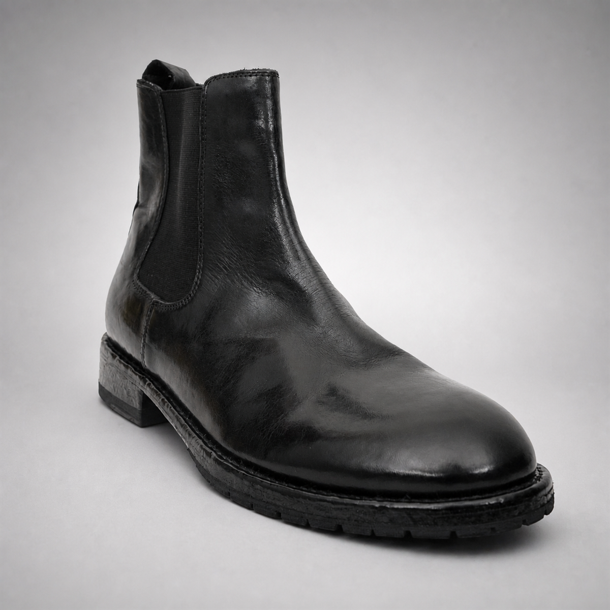PASCH Regent Chelsea boot in black water-washed leather