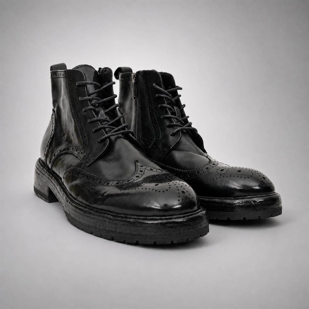 PASCH Beaumont Wingtip Boot in Black Water-Washed Leather