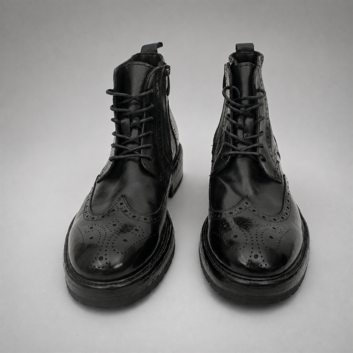 PASCH Beaumont Wingtip Boot in Black Water-Washed Leather