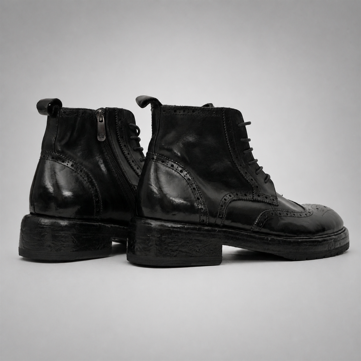 PASCH Beaumont Wingtip Boot in Black Water-Washed Leather