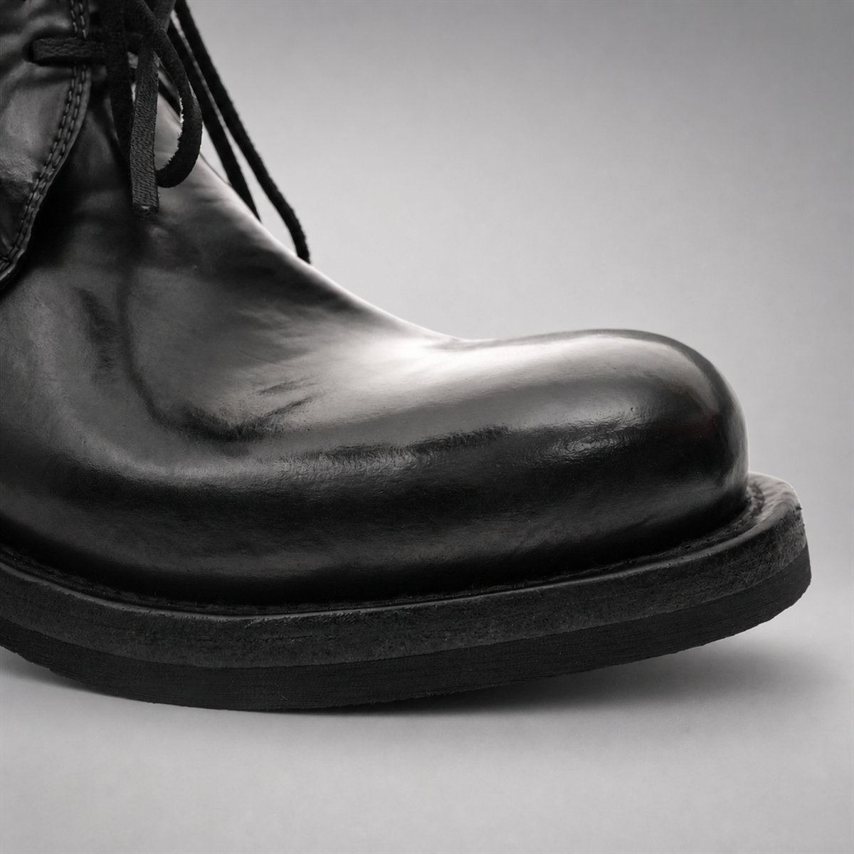 PASCH Mercer Plain-Toe Chukka Boot in Black Shell Cordovan