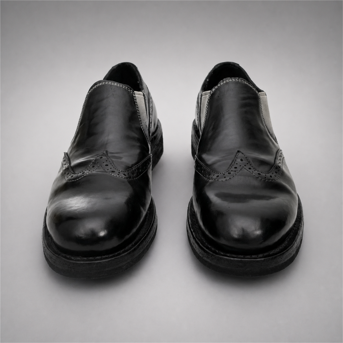 PASCH Rivington Elastic-Side Brogue Shoe in Black Shell Cordovan