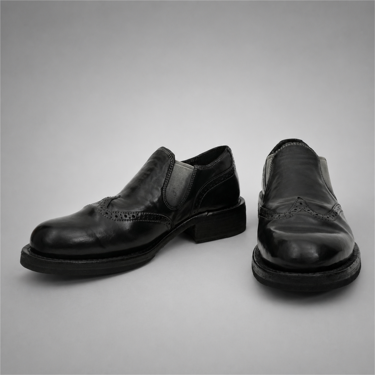 PASCH Rivington Elastic-Side Brogue Shoe in Black Shell Cordovan